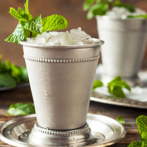 15 Best Easy Whiskey Cocktails to Drink