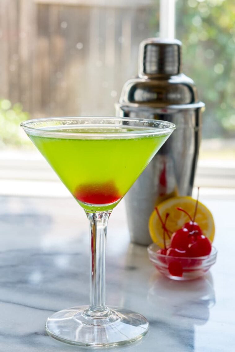 12 Best Midori Cocktails to Drink