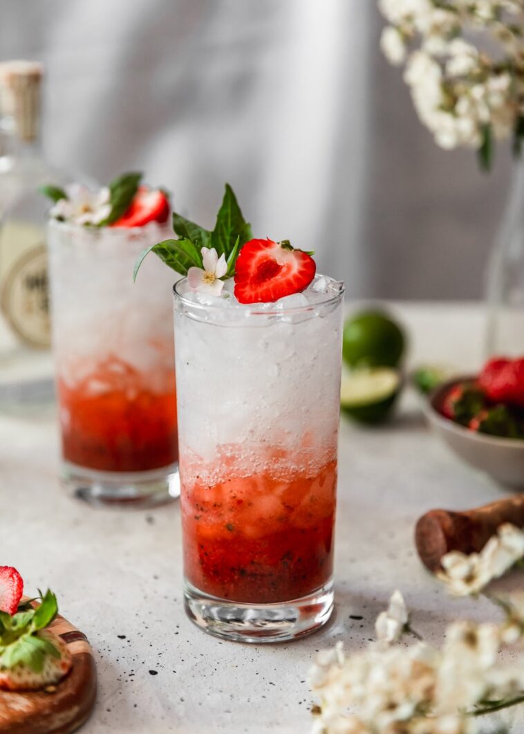 17 Best Strawberry Gin Cocktails To Try 17-best-strawberry-gin-cocktails-to-try