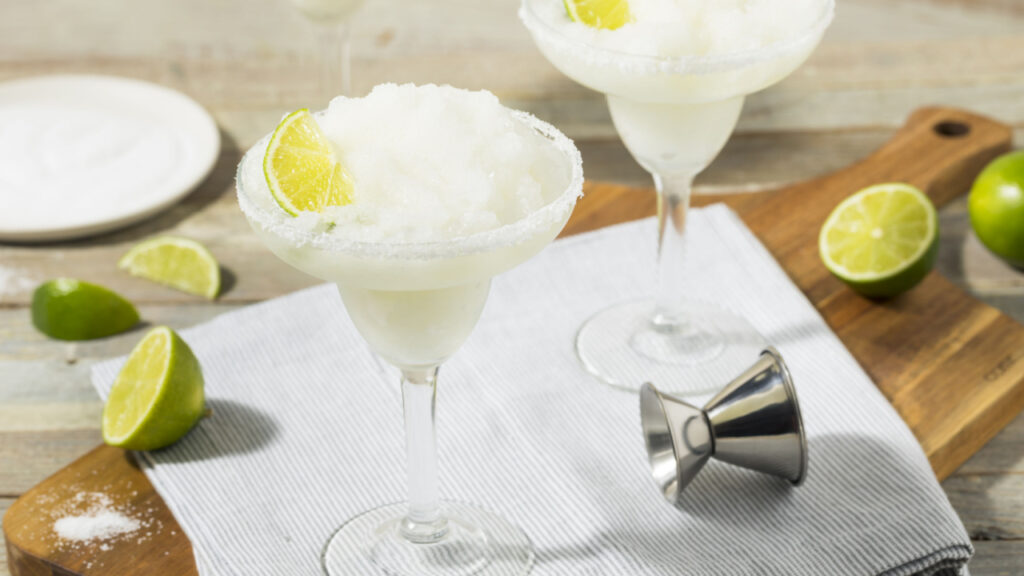 35 Must-Try Summer Tequila Cocktails 4 cold refreshing lime frozen margarita ready to drink