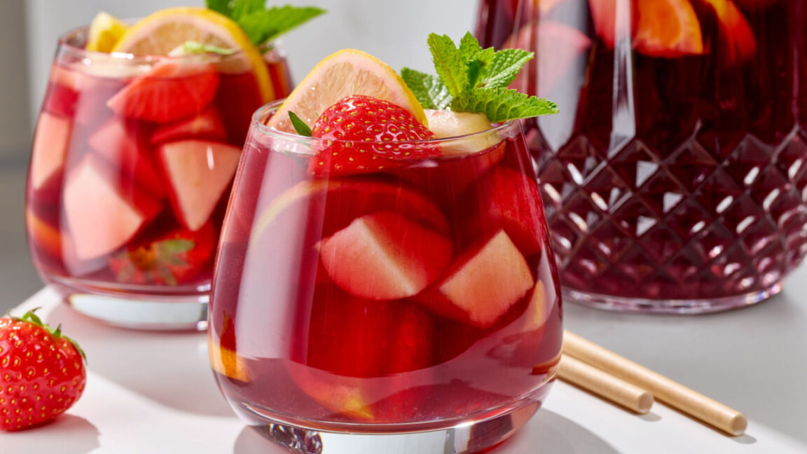 21 Best White Wine Cocktails to Drink in 2023 MyBartender