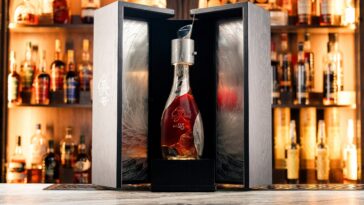At 25 years old, Eagle Rare 25 marks the oldest expression released from the Eagle Rare portfolio. Defying existing perception of ultra-aged bourbon with its smooth, complex flavor profile, Eagle Rare 25 is a remarkable result from the World’s Most Award-winning Distillery’s multi-decade and $20-million-dollar-plus experimental program.