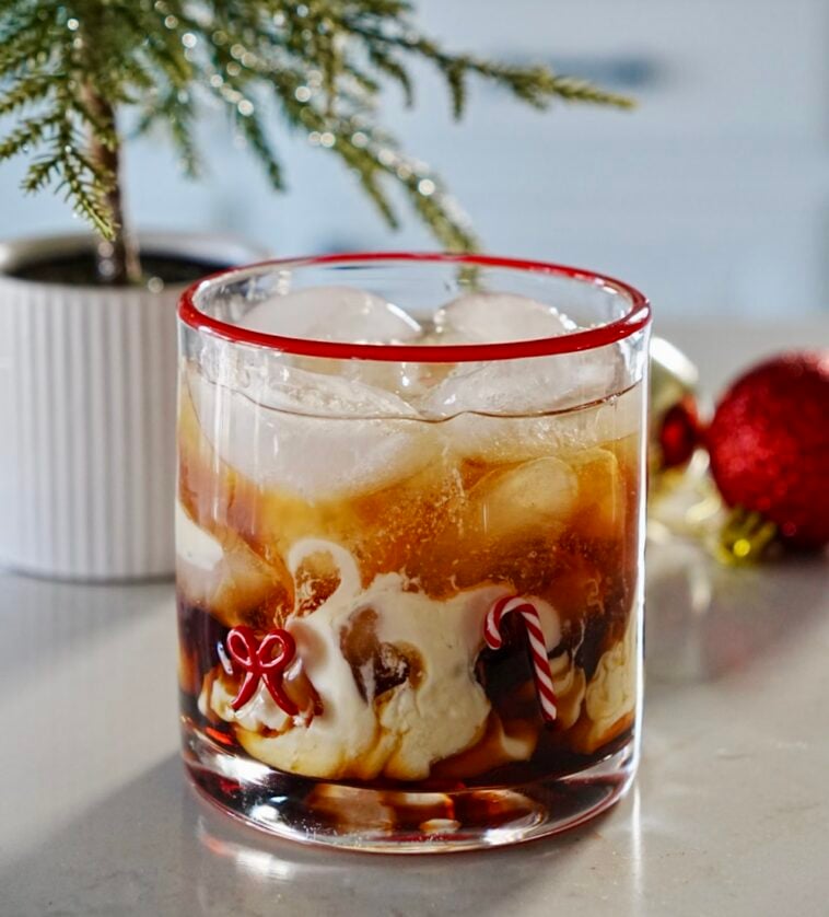 Eggnog White Russian cocktail