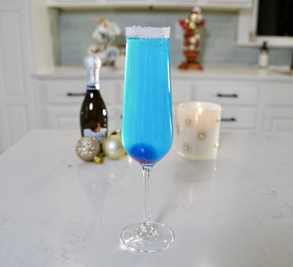 Top 42 Christmas Vodka Cocktails 8 Blue Midnight Kiss