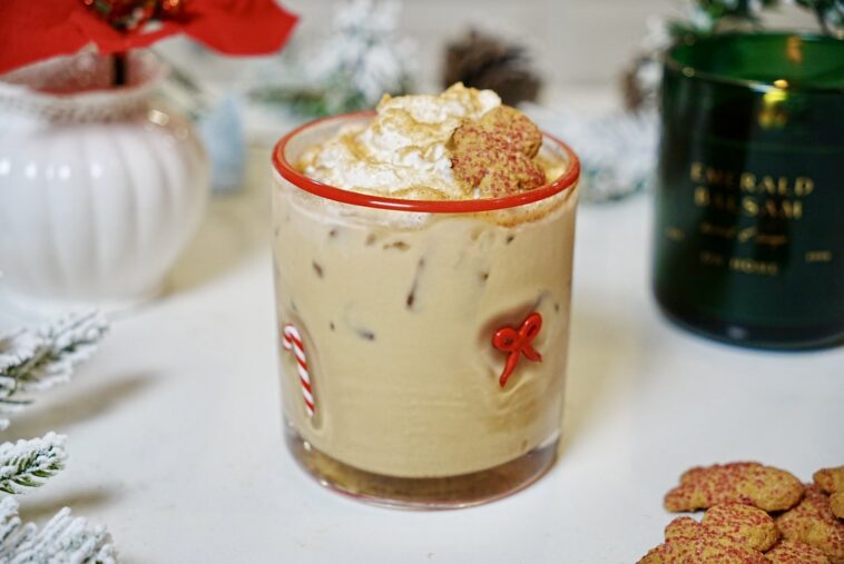 Gingerbread White Russian 1 Gingerbread White Russian Pic 4