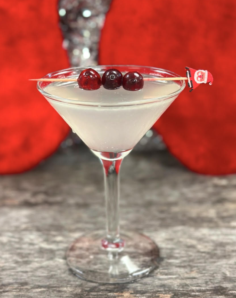 White Clausmopolitan