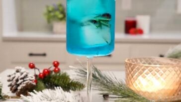 Frosted Berry Spritz