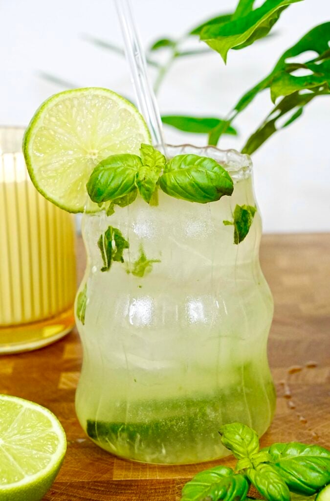 The Green Thumb 3 The Green Thumb Pic 2