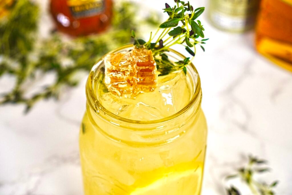 To Bee Or Not To Bee 2 To Bee Or Not To Bee Pic 5